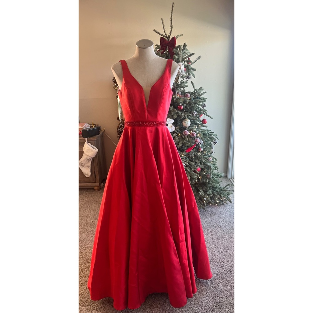 Red A-line Gown Let’s Size S
